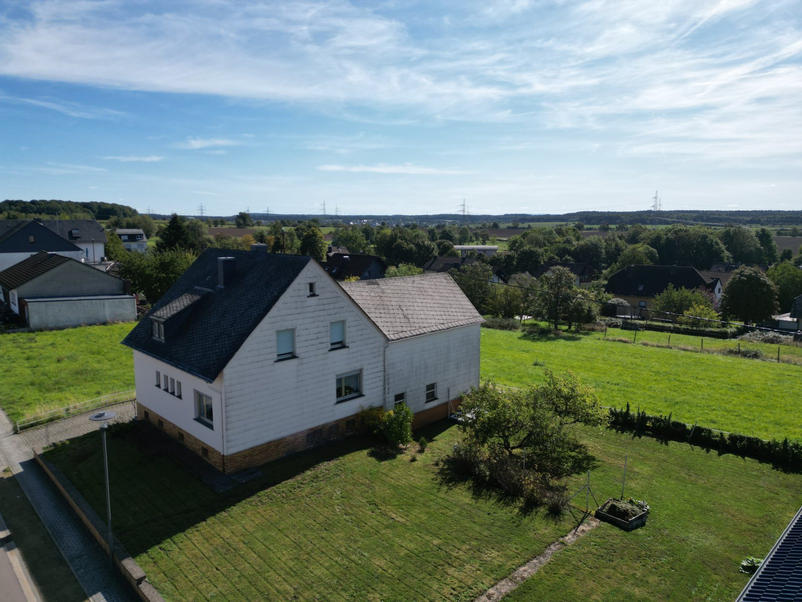 Exklusives Einfamilienhaus mit einzigartigem Ausbaupotenzial Exklusives Einfamilienhaus mit einzigartigem Ausbaupotenzial