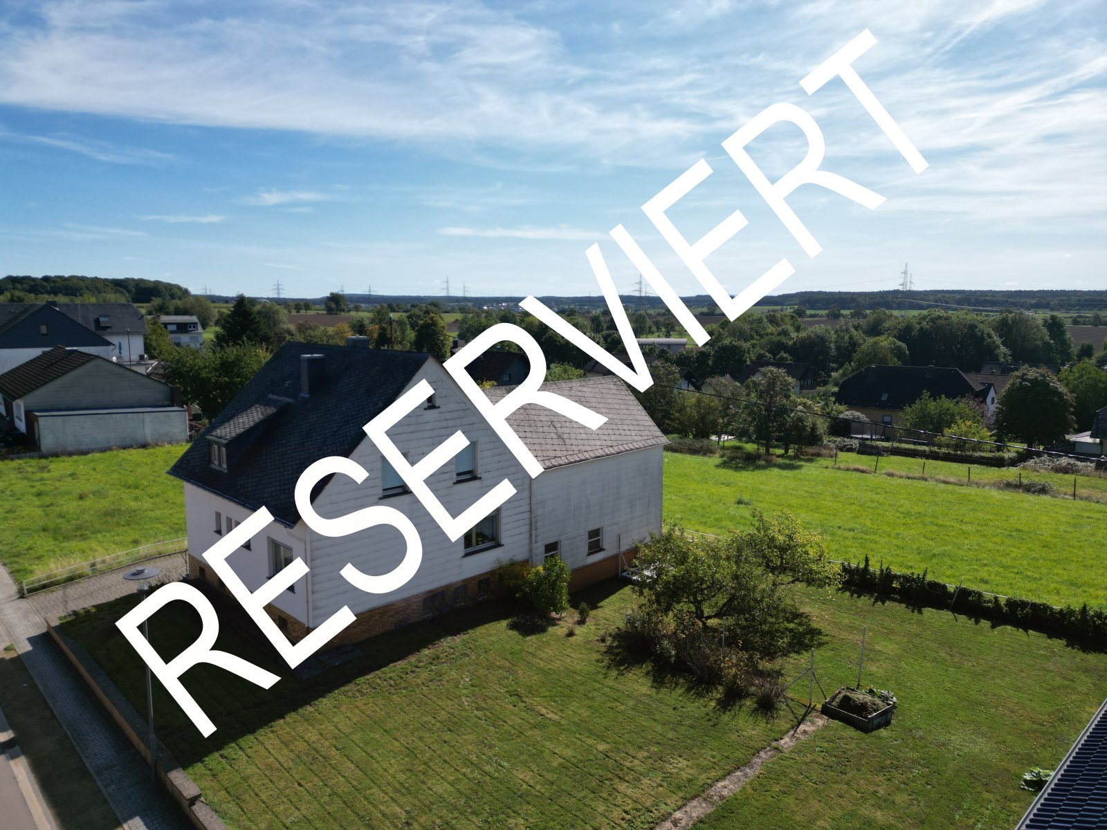 Exklusives Einfamilienhaus mit einzigartigem Ausbaupotenzial Exklusives Einfamilienhaus mit einzigartigem Ausbaupotenzial