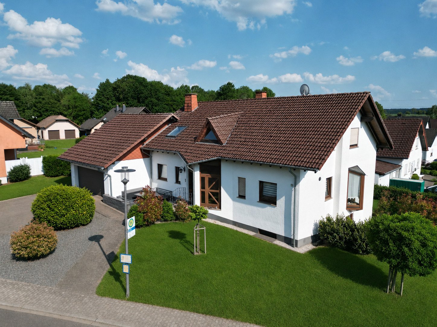 Mega viel Platz: Wohnhaus mit Einliegerwohnung, Werkstatt & Photovoltaikanlage Mega viel Platz: Wohnhaus mit Einliegerwohnung, Werkstatt & Photovoltaikanlage